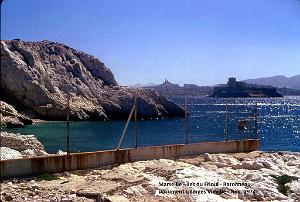 MARSEILLE ILE DU FRIOUL 1974 -RATONNEAU(13)